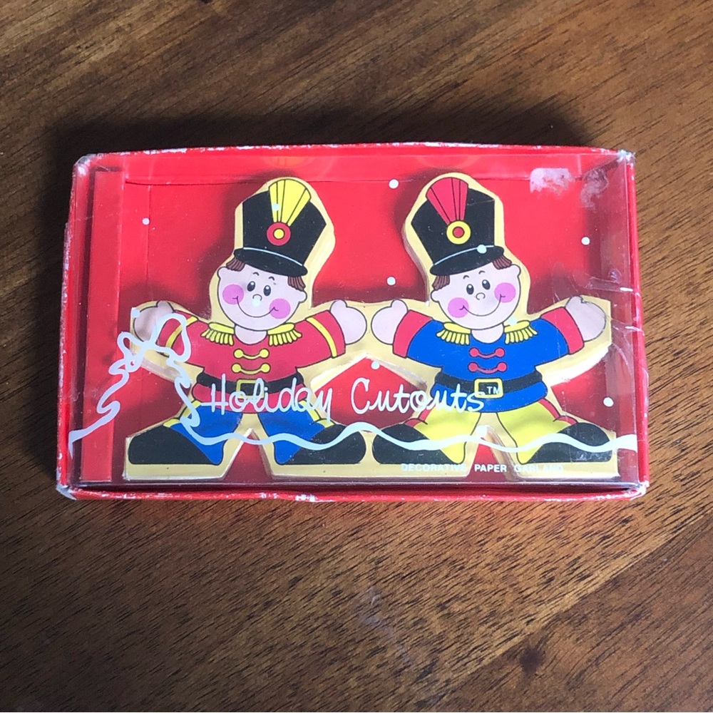 Vintage Russ Paper Garland in box